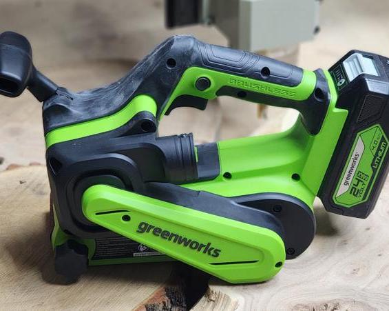 Обзор ленточной шлифовальной машинки Greenworks G24BS: полезный аккумуляторный помощник в мастерской